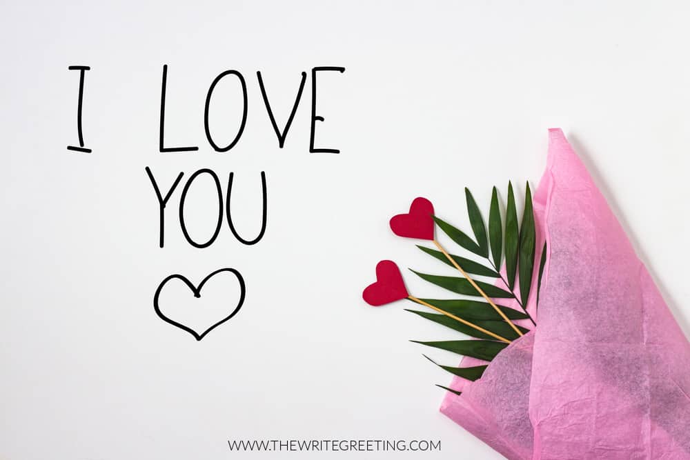 Text I Love You with roses and a heart